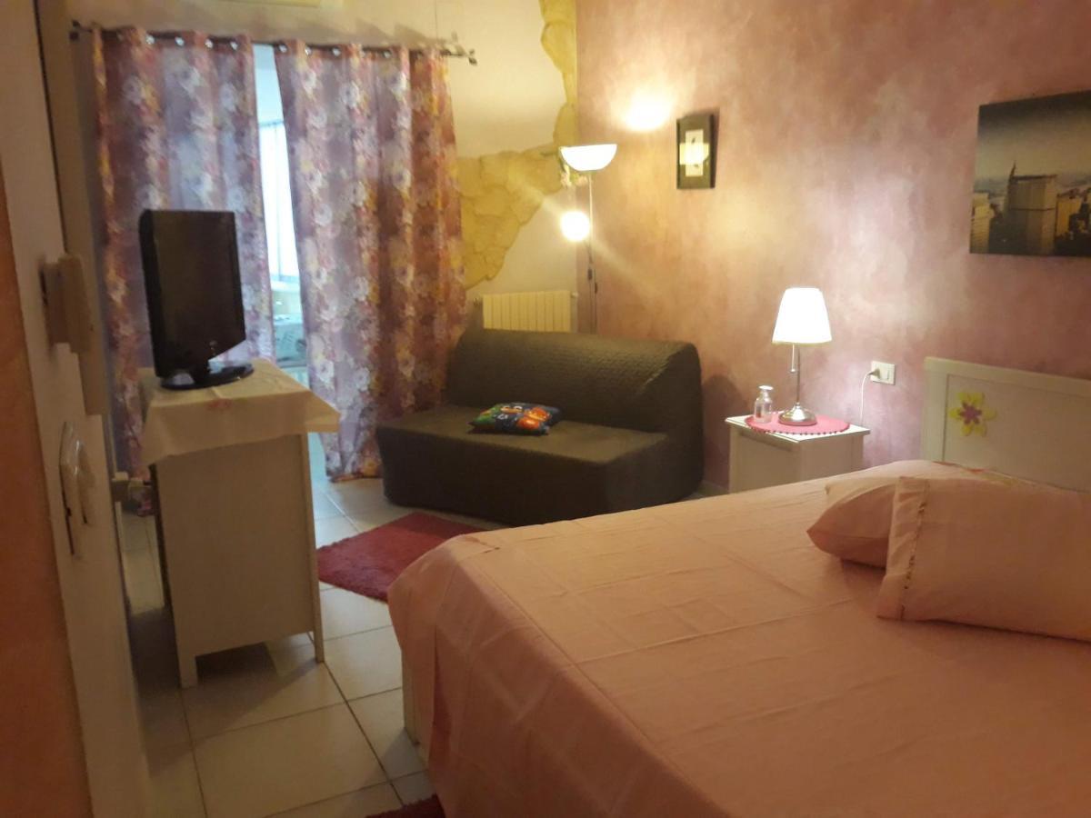 Suites Rome Πεσκάρα Εξωτερικό φωτογραφία