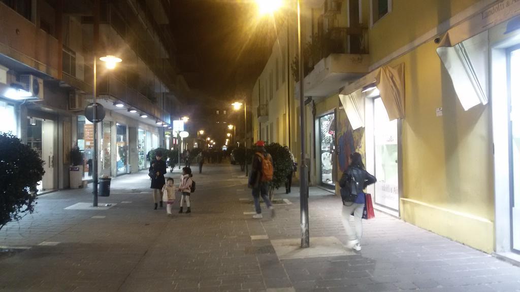 Suites Rome Πεσκάρα Εξωτερικό φωτογραφία