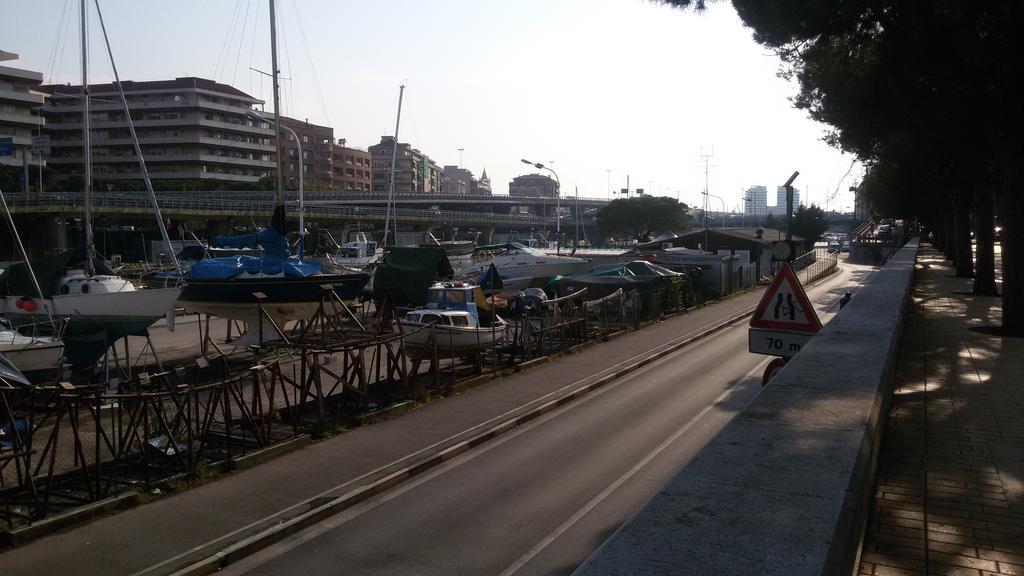 Suites Rome Πεσκάρα Εξωτερικό φωτογραφία