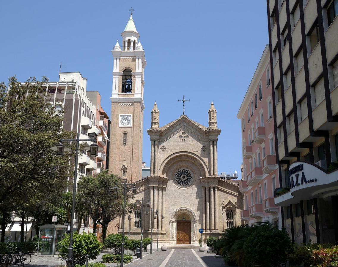 Suites Rome Πεσκάρα Εξωτερικό φωτογραφία