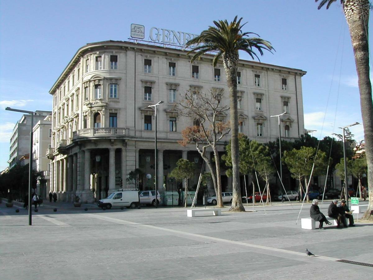 Suites Rome Πεσκάρα Εξωτερικό φωτογραφία